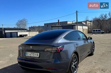 Седан Tesla Model 3 2020 в Кременчуге