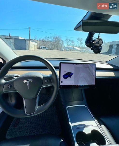 Седан Tesla Model 3 2020 в Кременчуці