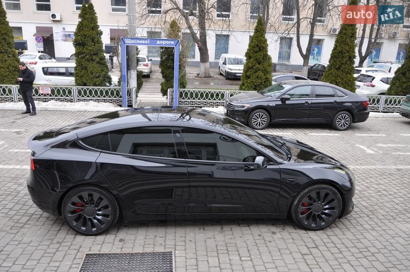 Седан Tesla Model 3 2021 в Одессе