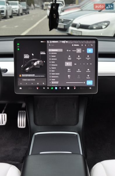 Седан Tesla Model 3 2021 в Одессе