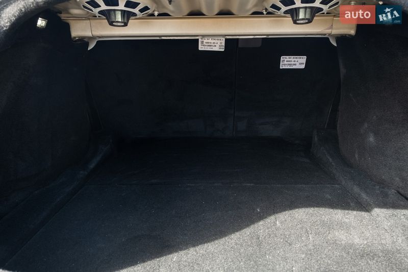 Седан Tesla Model 3 2024 в Ирпене