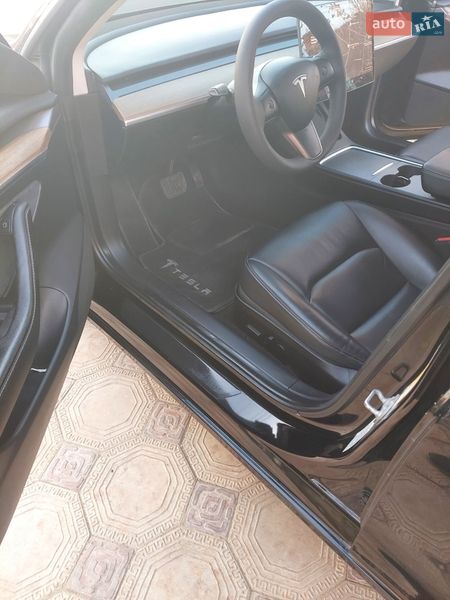 Седан Tesla Model 3 2021 в Одесі