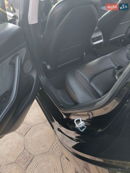 Седан Tesla Model 3 2021 в Одесі