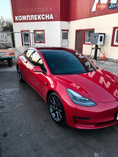 Седан Tesla Model 3 2021 в Києві