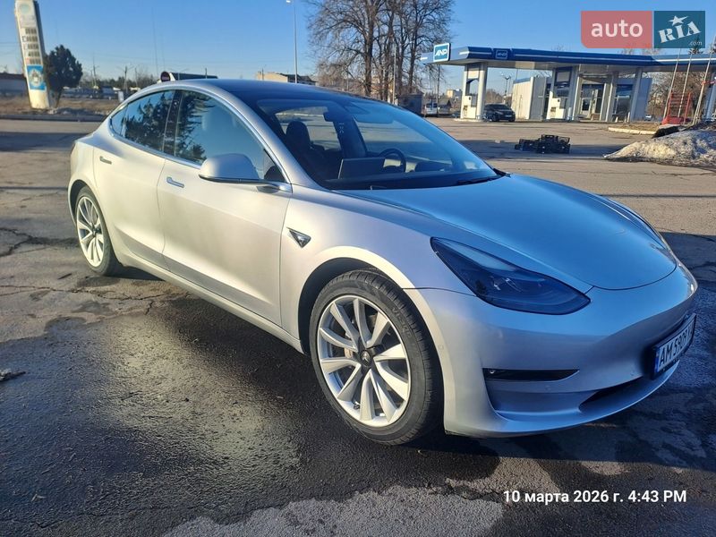 Седан Tesla Model 3 2018 в Житомире