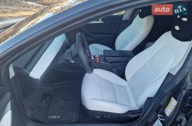 Седан Tesla Model 3 2021 в Черкасах