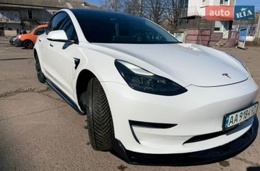 Седан Tesla Model 3 2021 в Києві