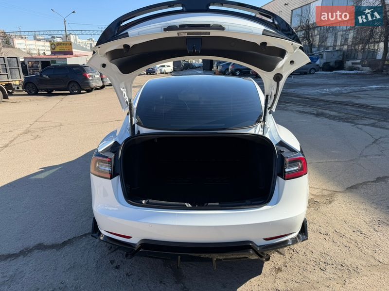 Седан Tesla Model 3 2021 в Києві фото 12 Седан Tesla Model 3 2021 в Києві