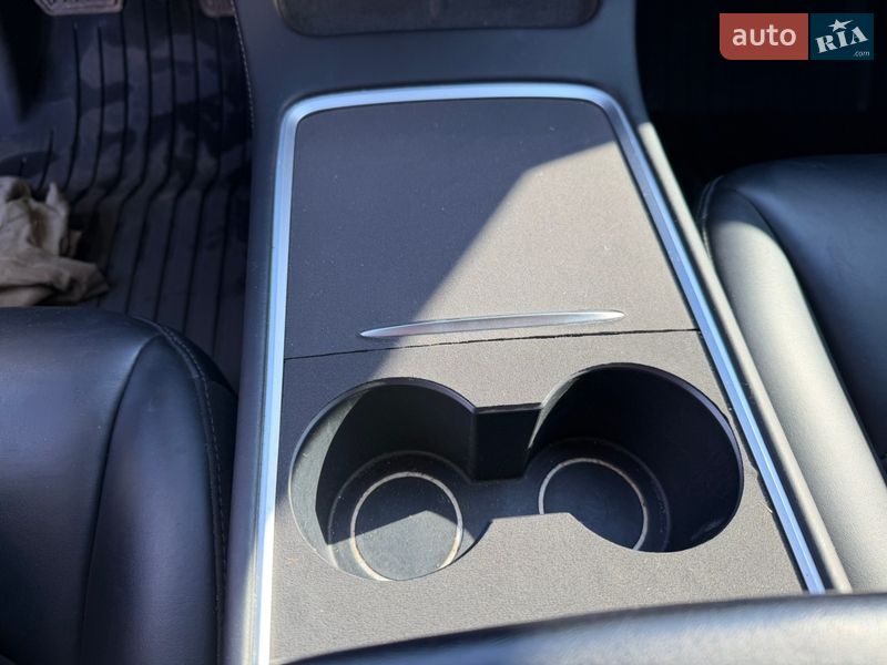 Седан Tesla Model 3 2021 в Києві фото 20 Седан Tesla Model 3 2021 в Києві