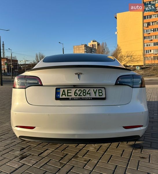 Седан Tesla Model 3 2021 в Днепре