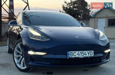 Седан Tesla Model 3 2018 в Дрогобыче