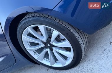 Седан Tesla Model 3 2018 в Дрогобыче