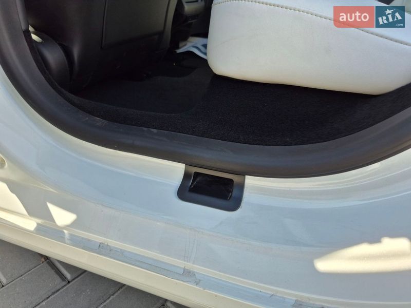 Седан Tesla Model 3 2025 в Кропивницькому фото 22 Седан Tesla Model 3 2025 в Кропивницькому