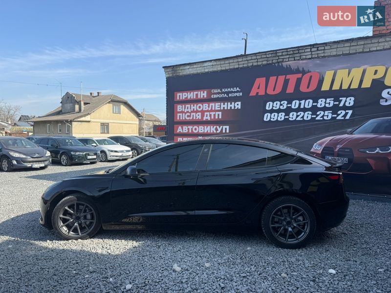 Седан Tesla Model 3 2023 в Стрые