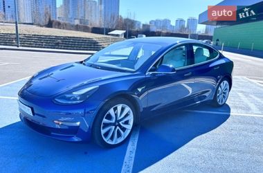 Седан Tesla Model 3 2020 в Киеве