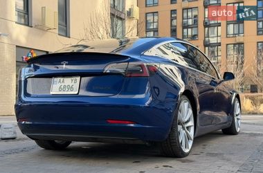 Седан Tesla Model 3 2018 в Киеве