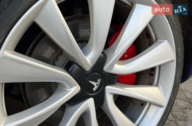 Седан Tesla Model 3 2018 в Киеве