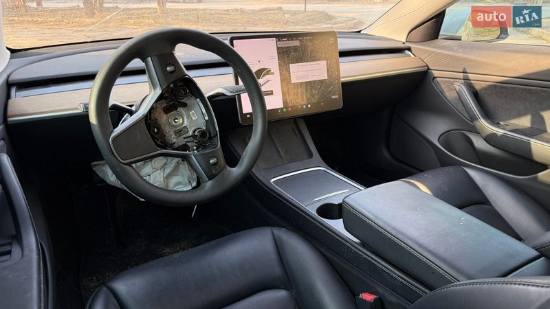 Седан Tesla Model 3 2021 в Львові