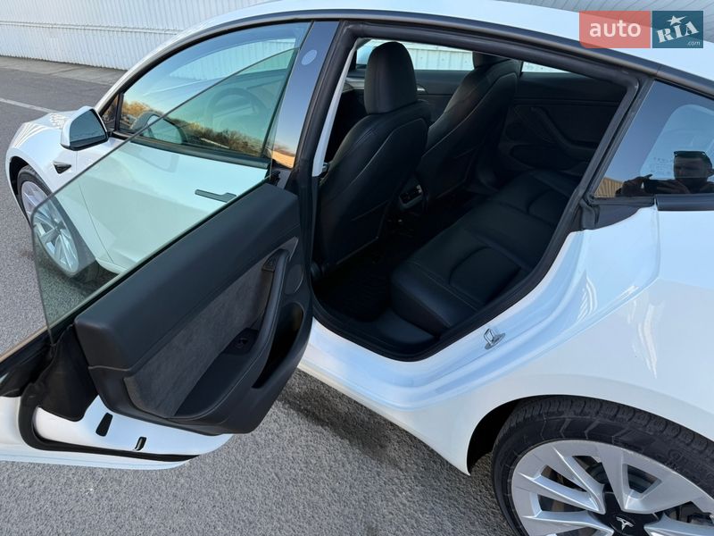 Седан Tesla Model 3 2023 в Луцьку фото 7 Седан Tesla Model 3 2023 в Луцьку