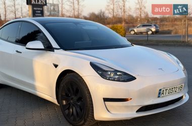 Седан Tesla Model 3 2021 в Коломые