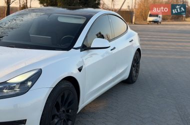 Седан Tesla Model 3 2021 в Коломые