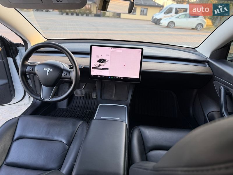 Седан Tesla Model 3 2021 в Коломые