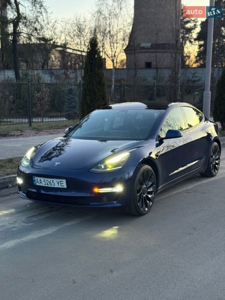 Седан Tesla Model 3 2021 в Києві