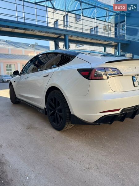 Седан Tesla Model 3 2021 в Полтаве
