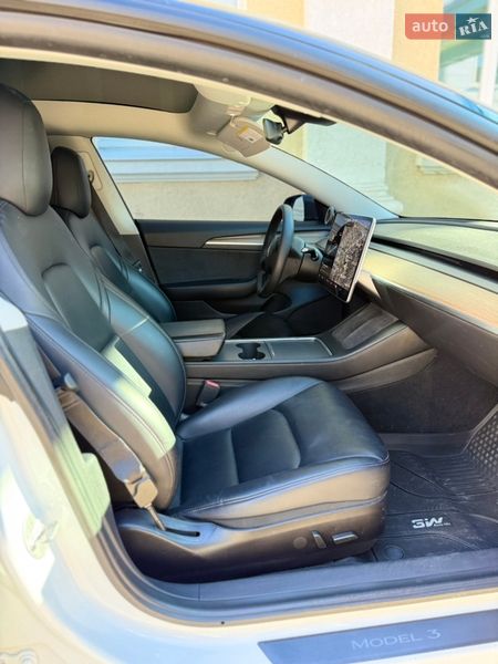 Седан Tesla Model 3 2021 в Полтаве