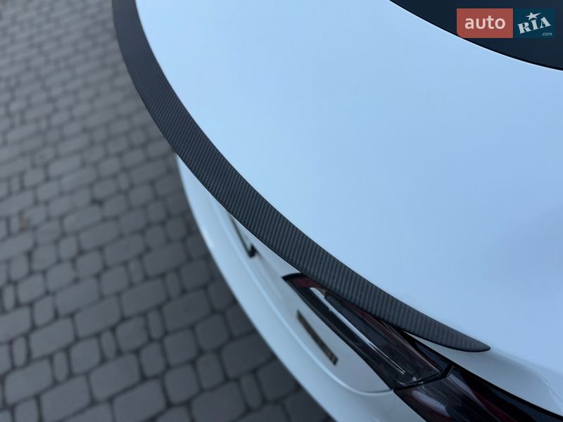 Седан Tesla Model 3 2023 в Киеве