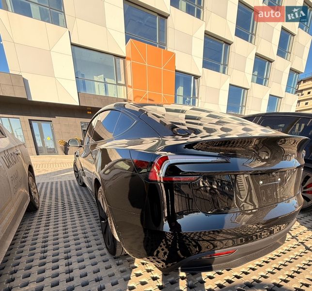 Седан Tesla Model 3 2025 в Харькове