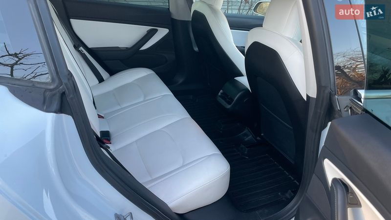 Седан Tesla Model 3 2019 в Житомирі фото 14 Седан Tesla Model 3 2019 в Житомирі