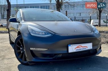 Седан Tesla Model 3 2019 в Киеве
