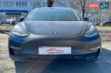Седан Tesla Model 3 2019 в Киеве