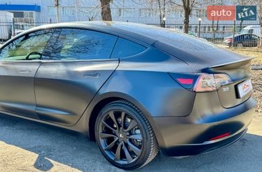 Седан Tesla Model 3 2019 в Киеве