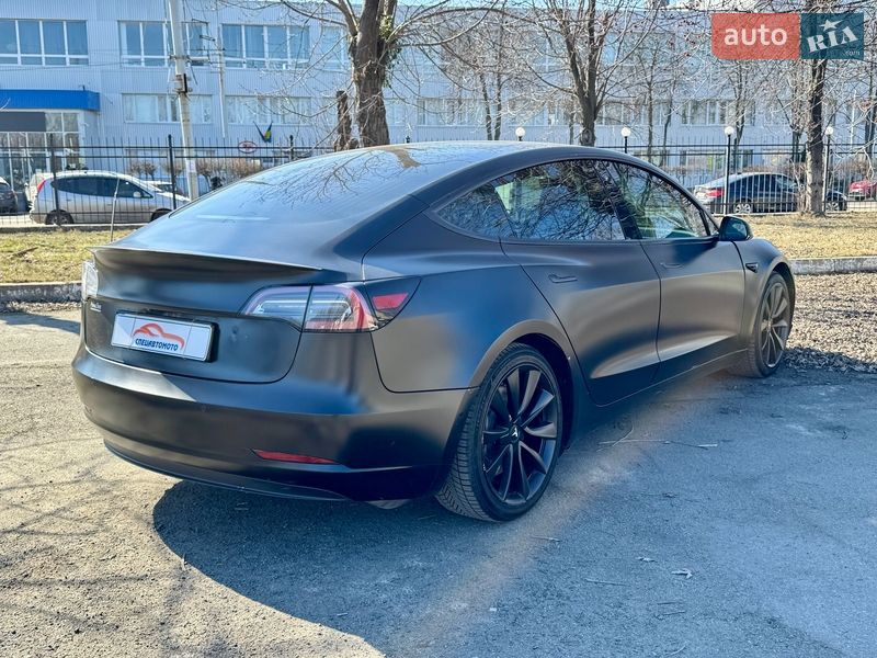 Седан Tesla Model 3 2019 в Киеве