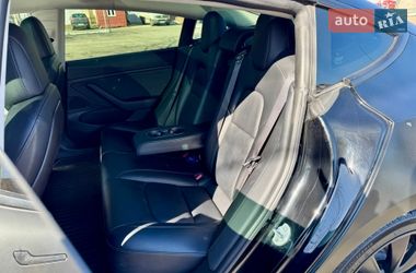 Седан Tesla Model 3 2019 в Киеве