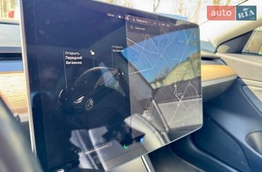 Седан Tesla Model 3 2019 в Киеве