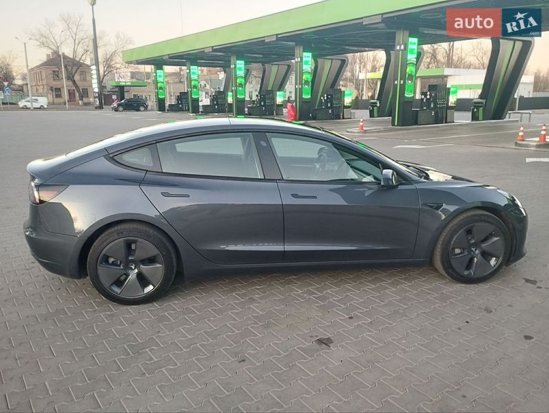 Tesla Model 3 2023