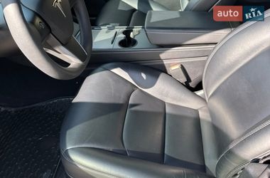 Седан Tesla Model 3 2021 в Львове