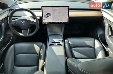 Седан Tesla Model 3 2021 в Львове