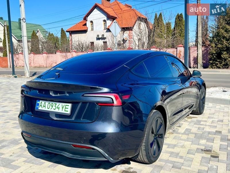 Седан Tesla Model 3 2024 в Києві