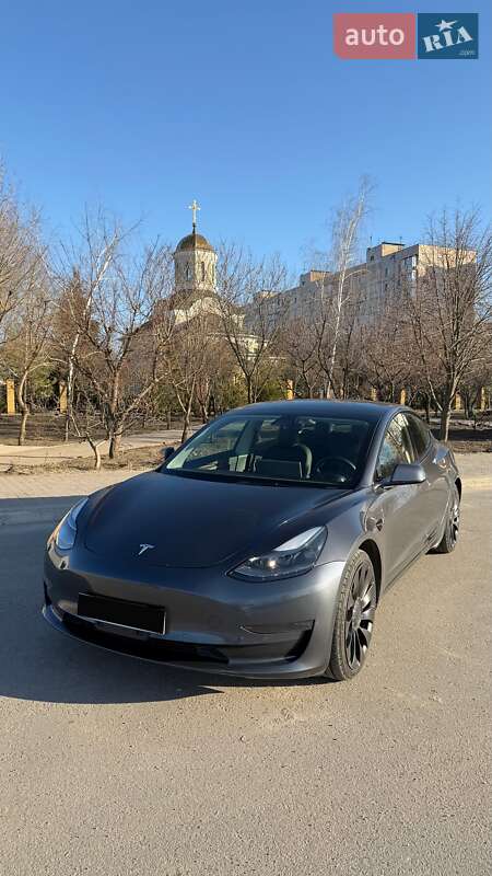 Tesla Model 3 2021
