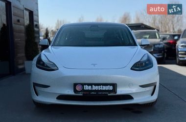 Седан Tesla Model 3 2021 в Ровно