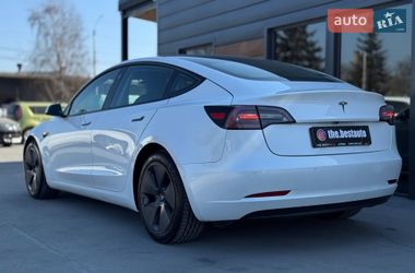 Седан Tesla Model 3 2021 в Ровно