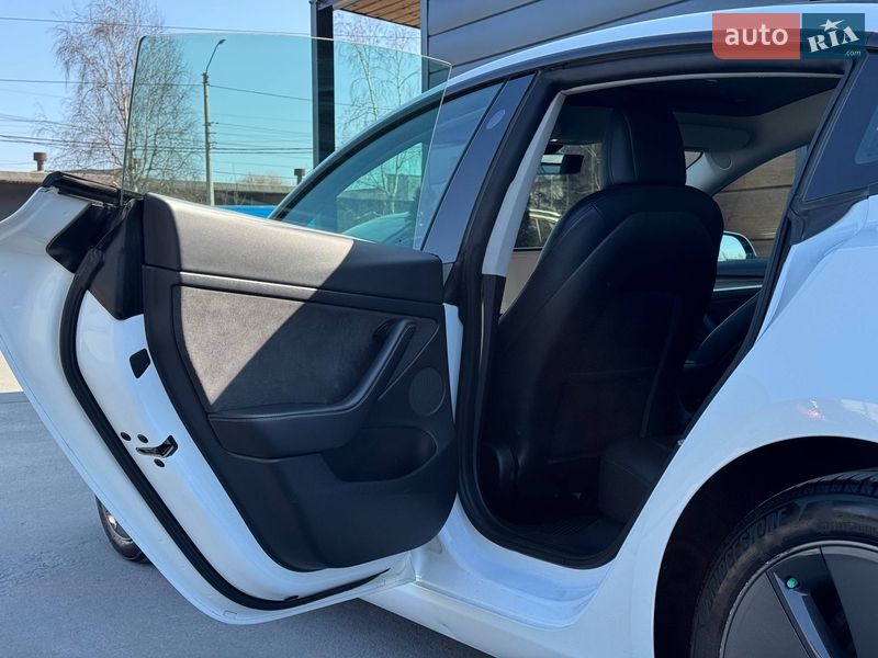 Седан Tesla Model 3 2021 в Рівному фото 42 Седан Tesla Model 3 2021 в Рівному