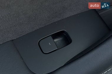Седан Tesla Model 3 2021 в Ровно