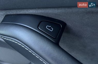 Седан Tesla Model 3 2021 в Ровно
