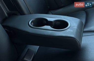 Седан Tesla Model 3 2021 в Ровно