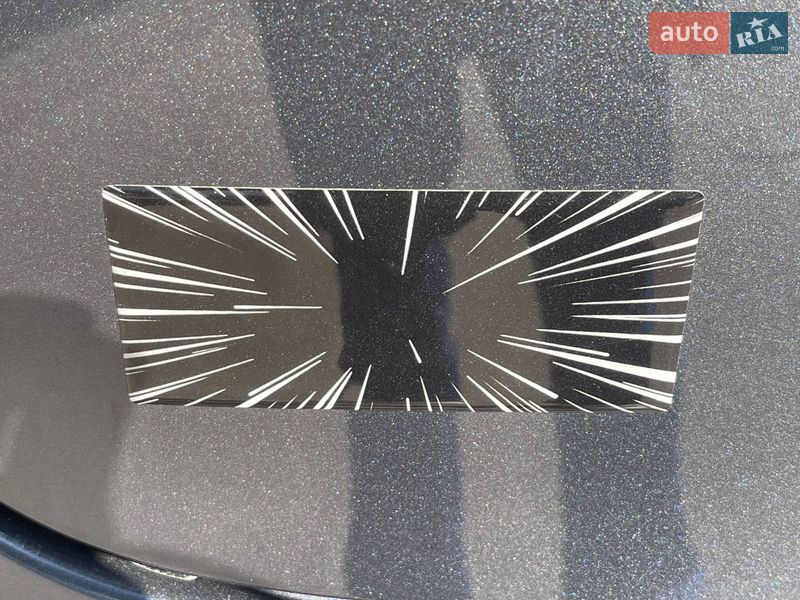 Седан Tesla Model 3 2020 в Києві